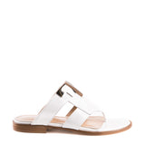 Thong sandal with metal accessories