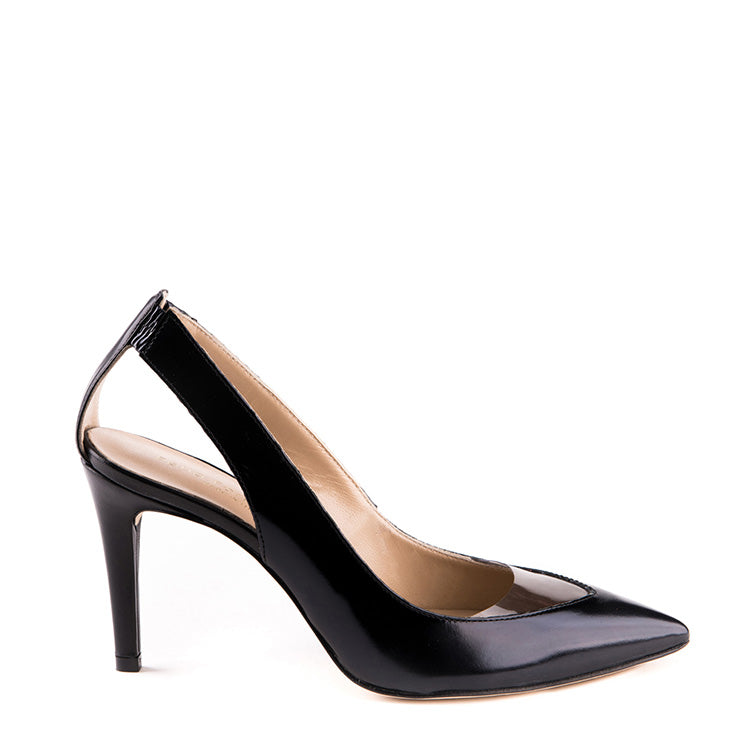 Pointy pump with ankle cutout